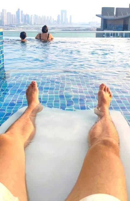 Amazing Apartment With Infinity Pool Dubai Eksteriør billede